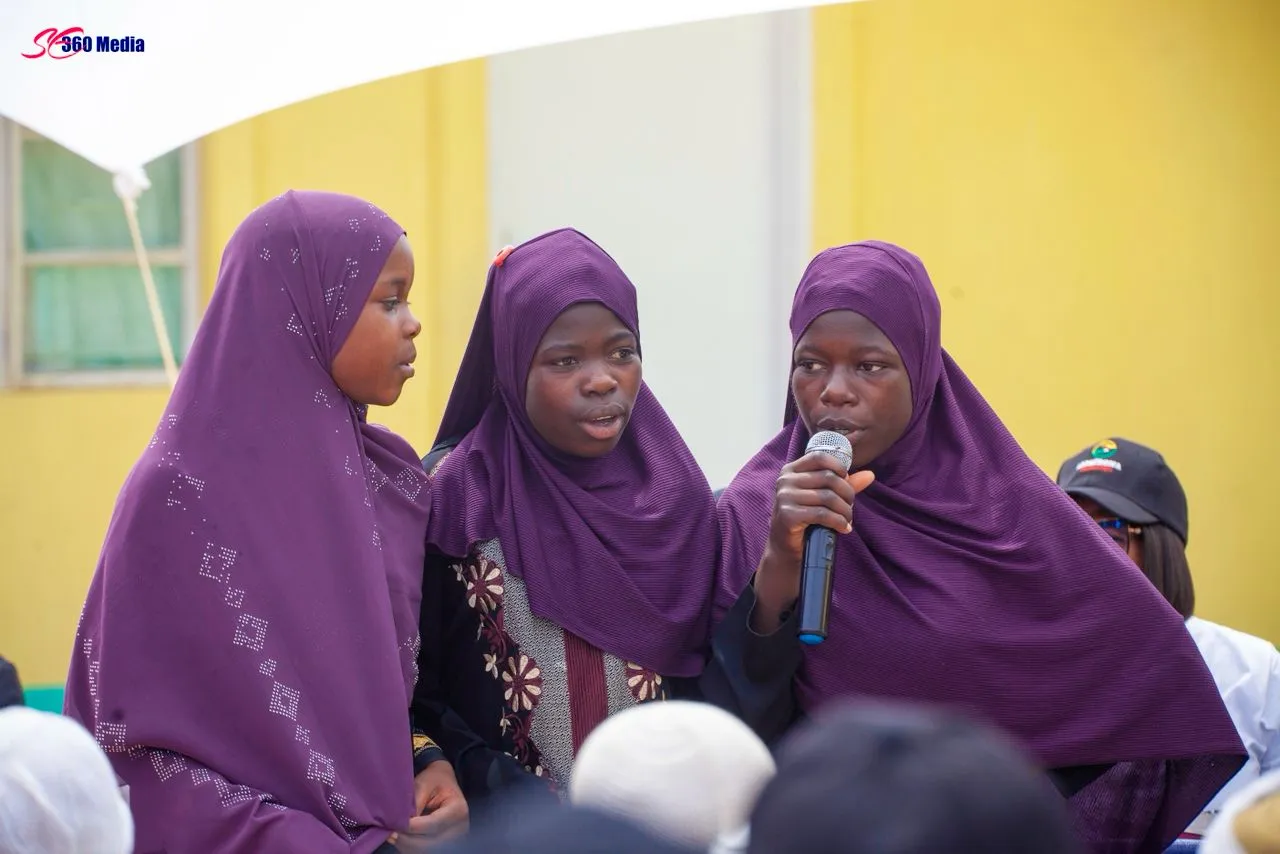 Migrant support session